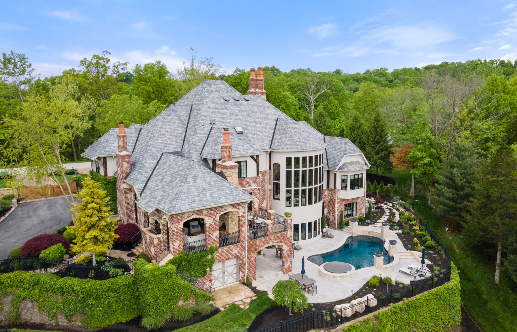 FEATURED HOME