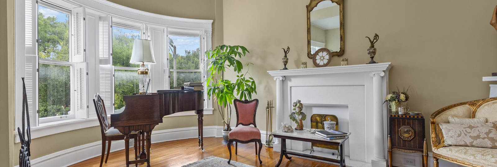 10 N. Kingshighway Blvd., #4C | Luxury Condo Living
