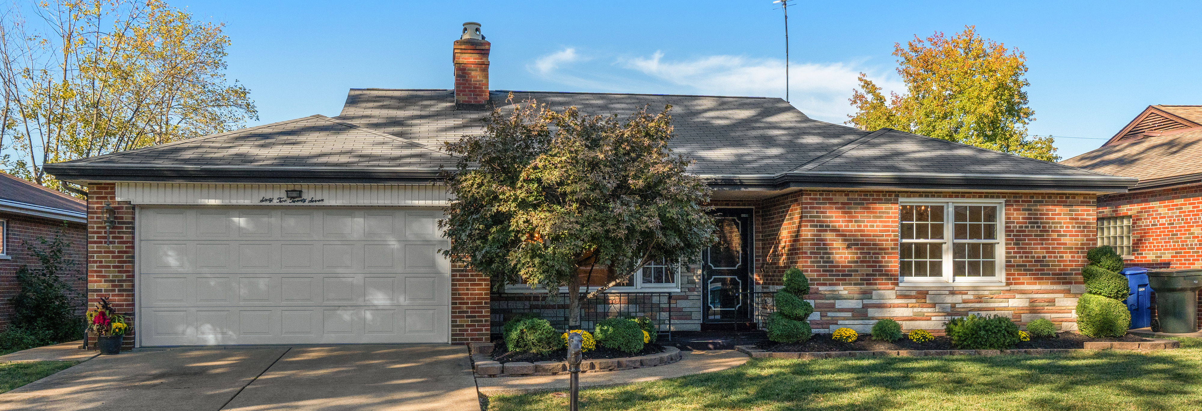 6227 Loughborough Avenue | Charming brick ranch in St. Louis Hills