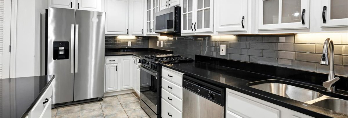 6312 Southwood Avenue, #1W | Exceptional Clayton Condo with Modern Updates
